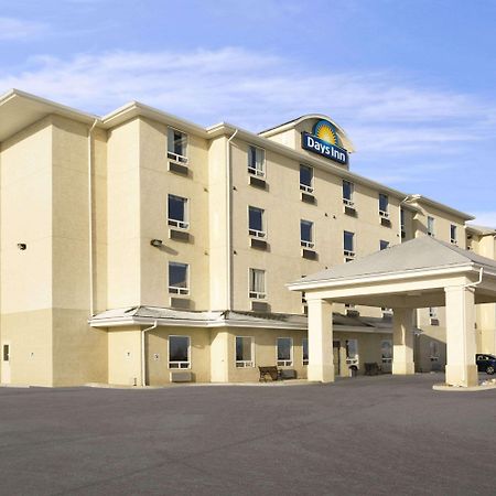Days Inn By Wyndham Moose Jaw Zewnętrze zdjęcie