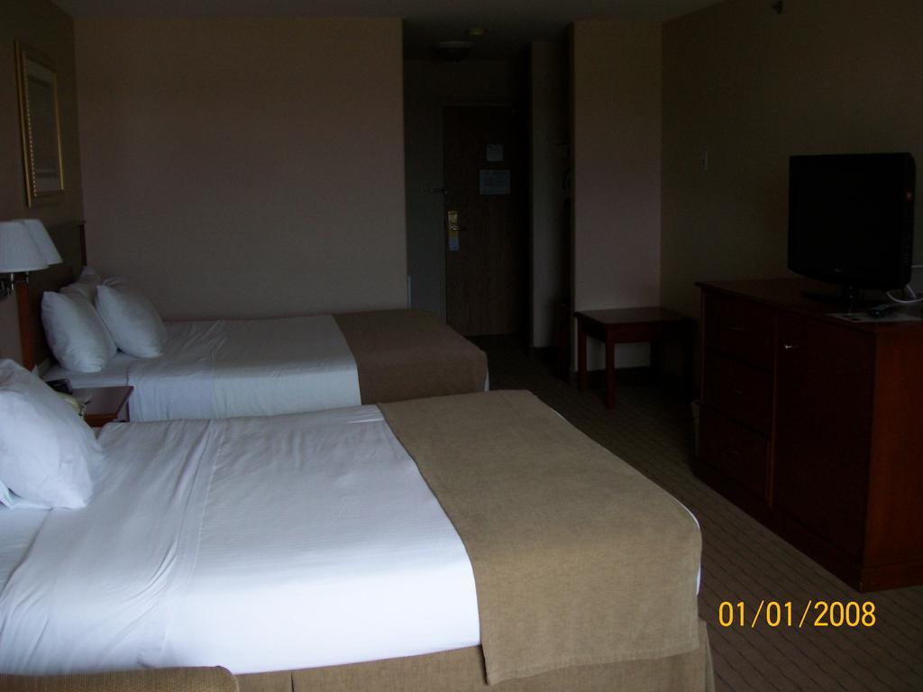 Days Inn By Wyndham Moose Jaw Zewnętrze zdjęcie