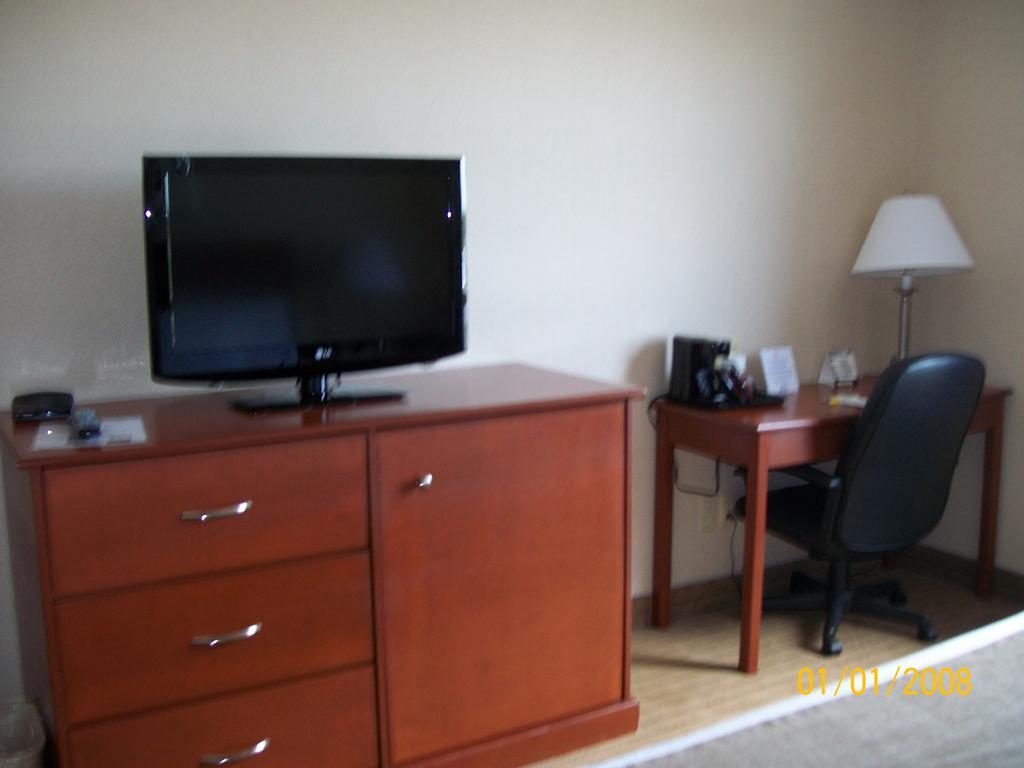 Days Inn By Wyndham Moose Jaw Zewnętrze zdjęcie